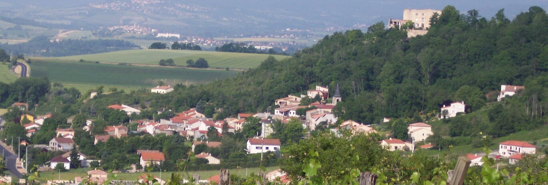 Commune Mairie Saint-Bonnet-lès-Allier Château Puy-de-Dôme Auvergne